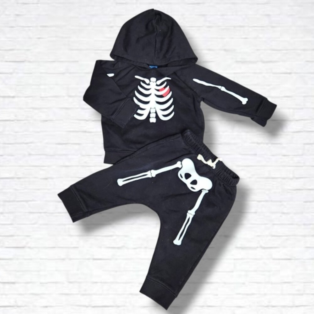 Old Navy Baby Skeleton Black 2 Piece Hoodie Sweatsuit Size 6-12 M